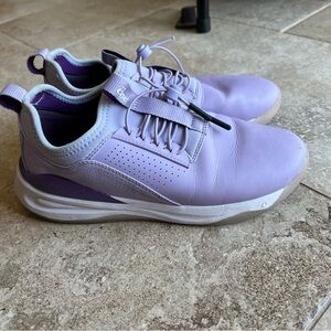 Clove nursing shoes - lightly worn